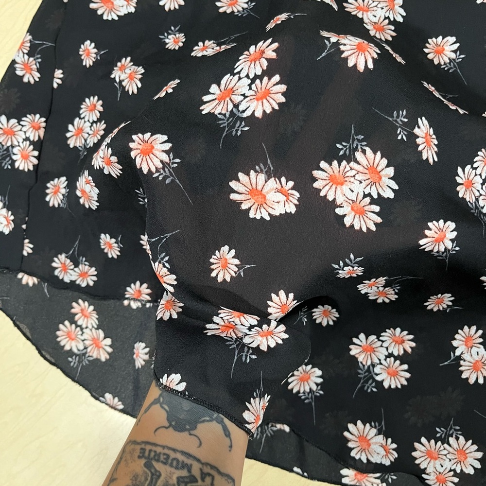 About a Girl Sheer Floral Top - Picture 3 of 6